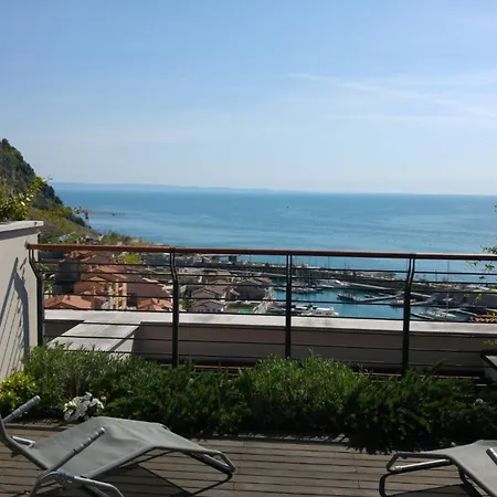 Portopiccolo - Loggia Sul Mare